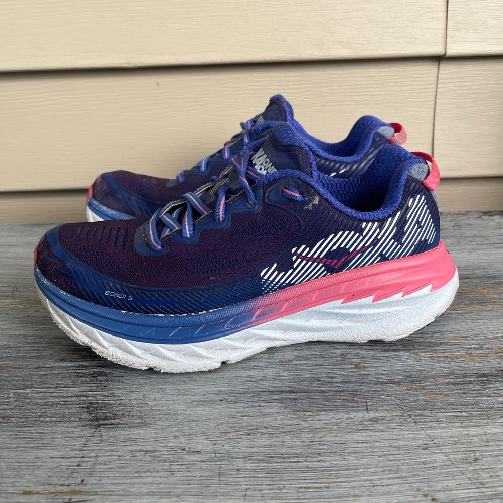 HOKA Women’s Bondi 5 Running Shoes Size 7D (wide)